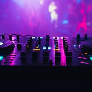 Espaço com boate e DJ Buffet completo para eventos Local com buffet autoral